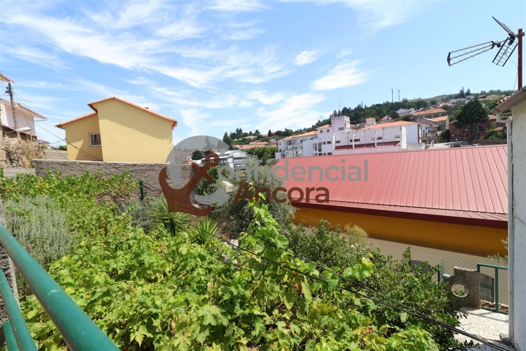Moradia T0 para Venda em Gouveia (São Pedro e São Julião) Foto 12