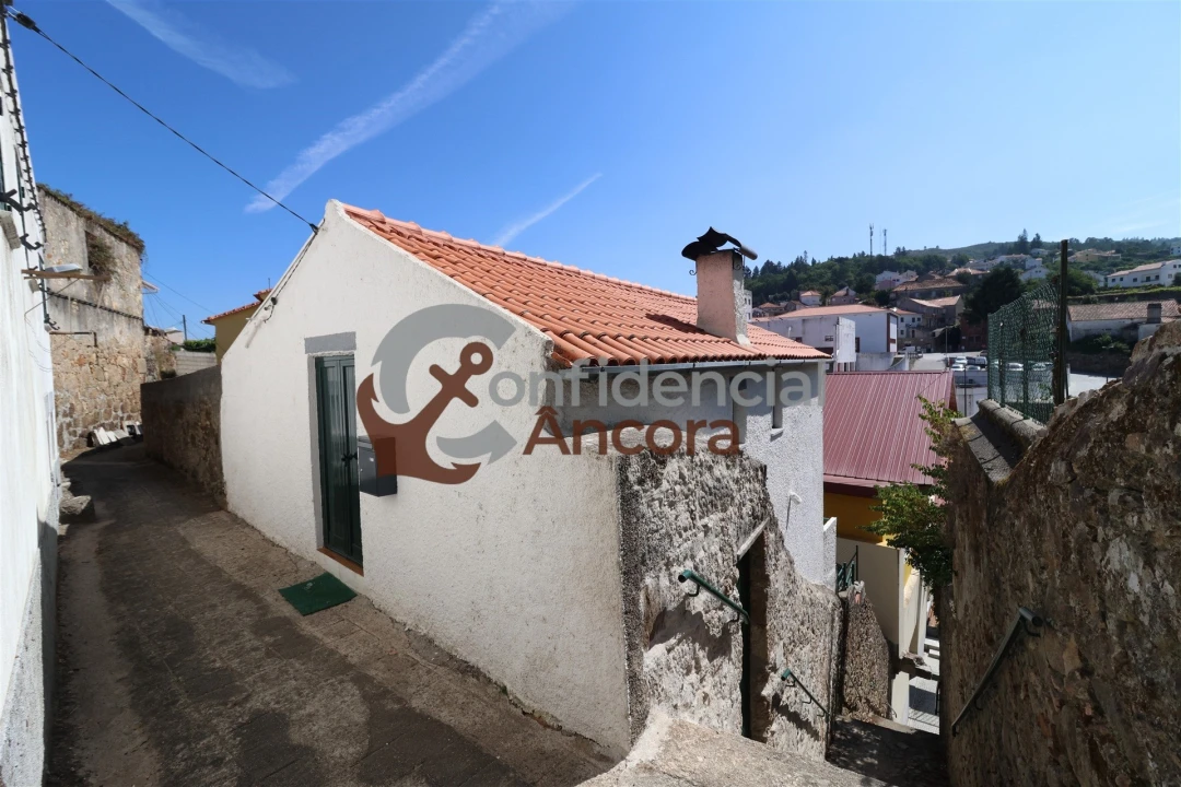 Moradia T0 para Venda em Gouveia (São Pedro e São Julião) Foto 1