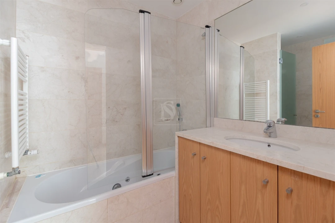 Apartamento T2 para Venda em Parque das Nações Foto 9