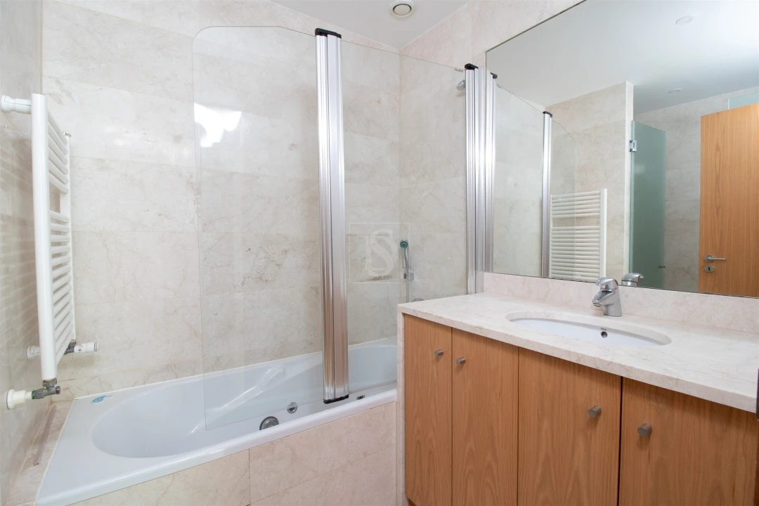 Apartamento T2 para Venda em Parque das Nações Foto 14