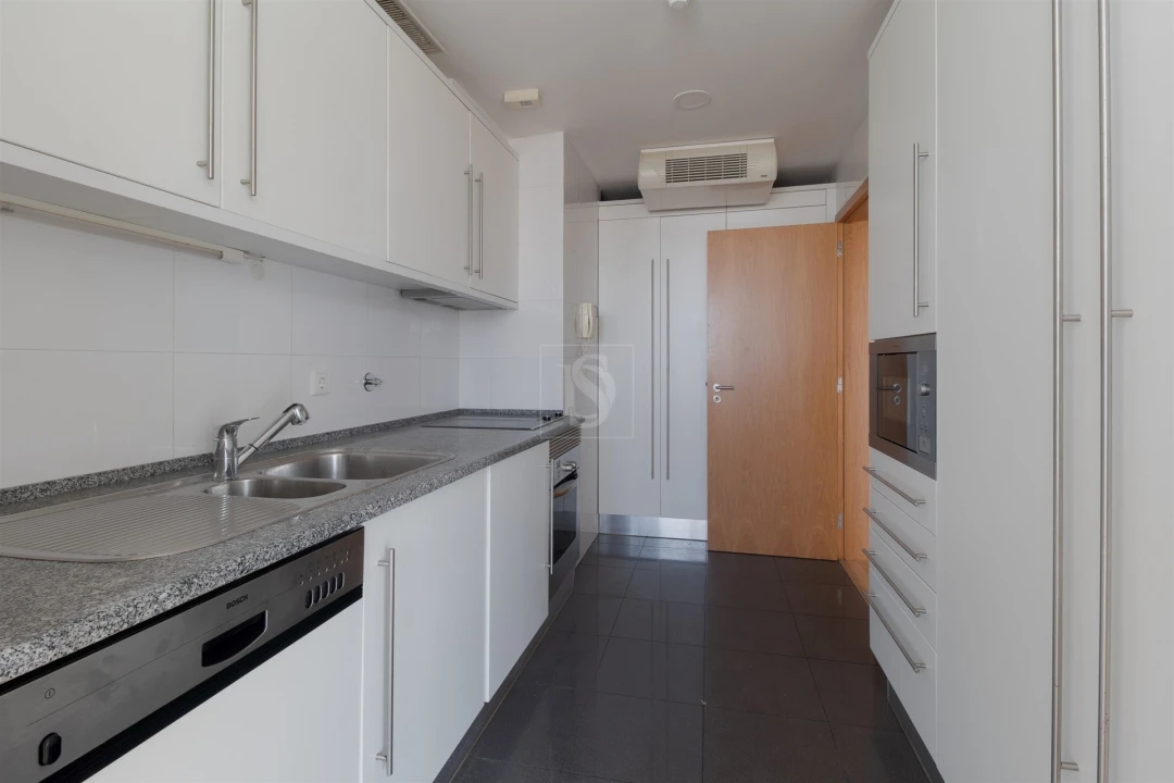 Apartamento T2 para Venda em Parque das Nações Foto 5