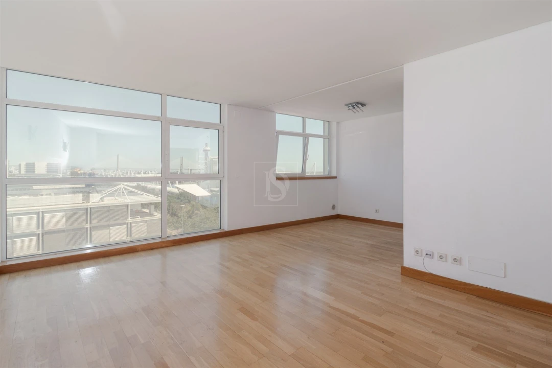 Apartamento T2 para Venda em Parque das Nações Foto 2