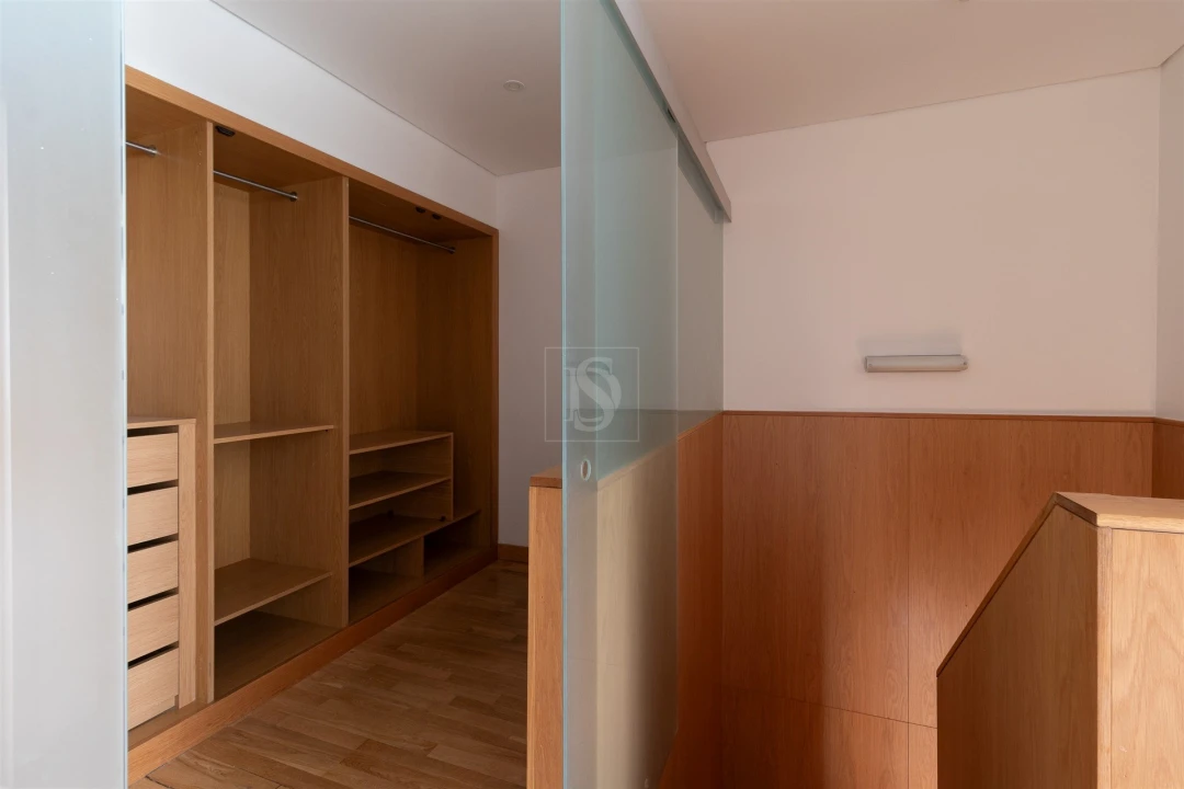 Apartamento T2 para Venda em Parque das Nações Foto 10