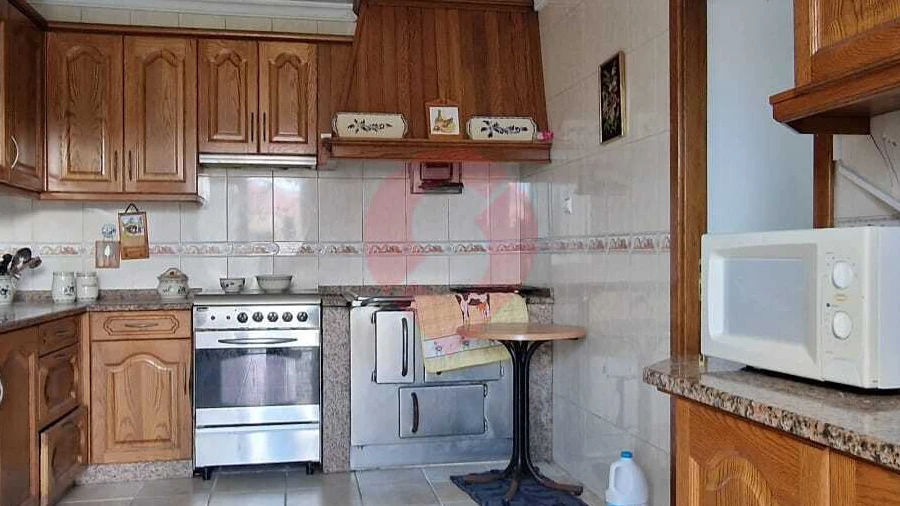 Moradia T4 para Venda em Barbeita