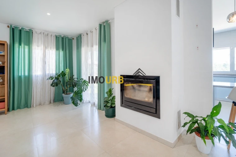 Moradia T4 para Venda em Parceiros e Azoia Foto 14