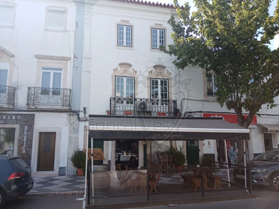 Moradia T4 para Venda em Estremoz (Santa Maria e Santo André) Foto 1