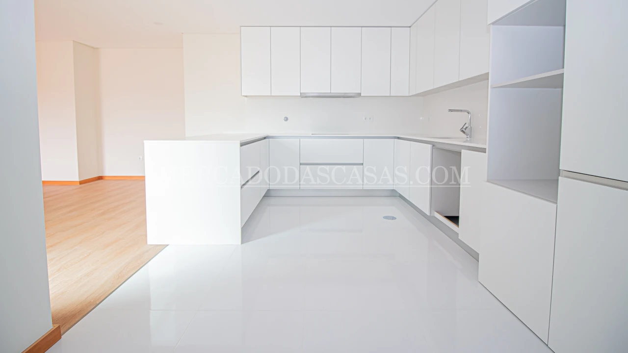 Apartamento T3 para Venda em Ovar, São João, Arada e São Vicente de Pereira Jusã Foto 4