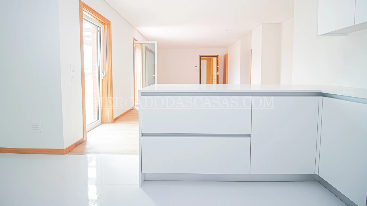 Apartamento T3 para Venda em Ovar, São João, Arada e São Vicente de Pereira Jusã Foto 2