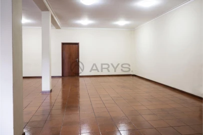 Loja para Arrendamento em Braga (Maximinos, Sé e Cividade)