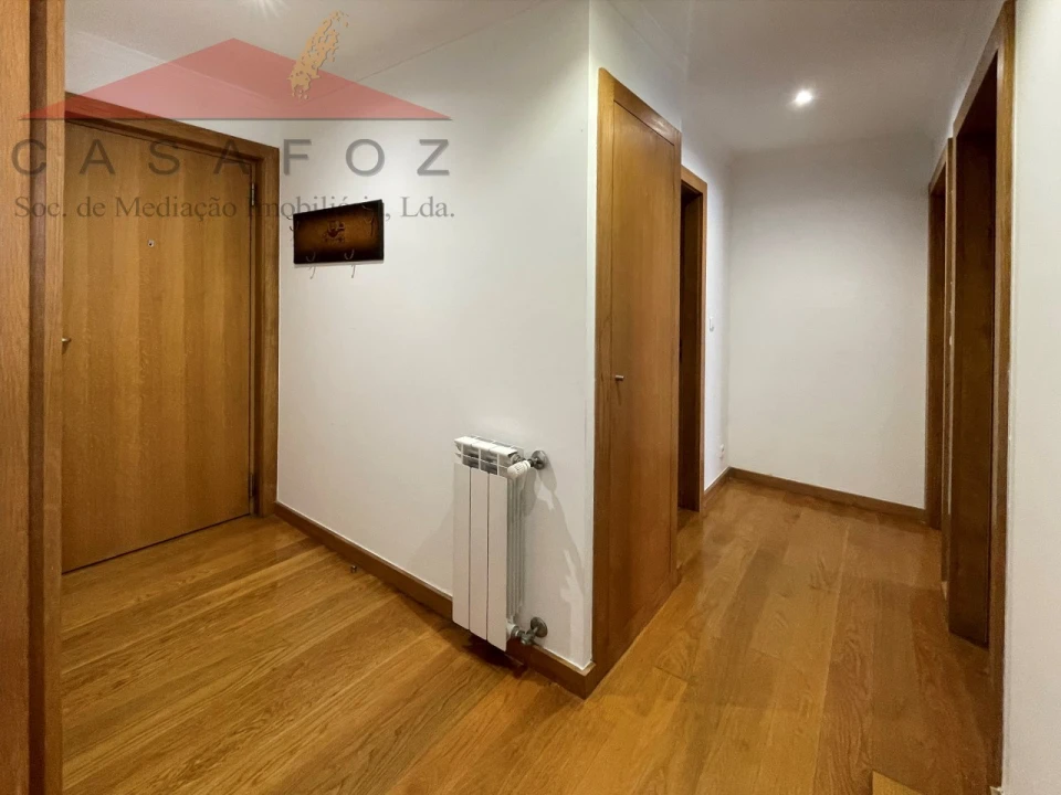 Apartamento T1 para Arrendamento em Ramalde Foto 8