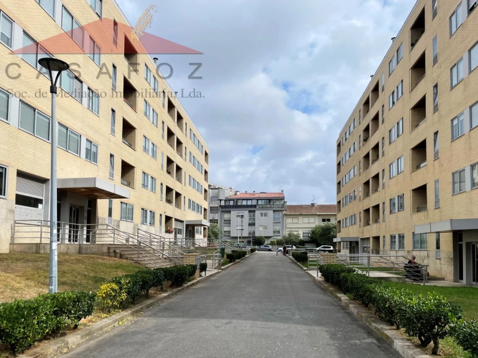 Apartamento T1 para Arrendamento em Ramalde Foto 20
