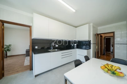 Apartamento T3 para Venda em Esmeriz e Cabeçudos