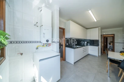 Apartamento T3 para Venda em Esmeriz e Cabeçudos