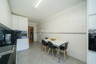 Apartamento T3 para Venda em Esmeriz e Cabeçudos