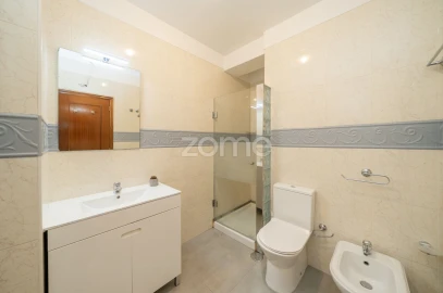 Apartamento T3 para Venda em Esmeriz e Cabeçudos