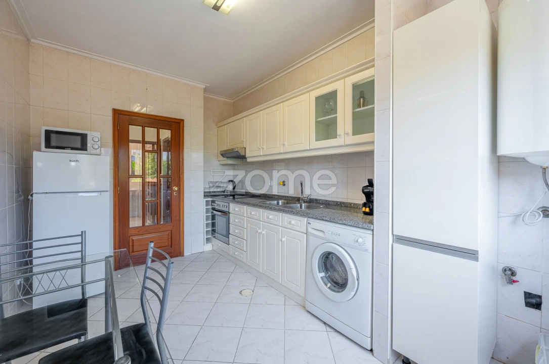 Apartamento T2 para Venda em Oliveira do Douro Foto 16