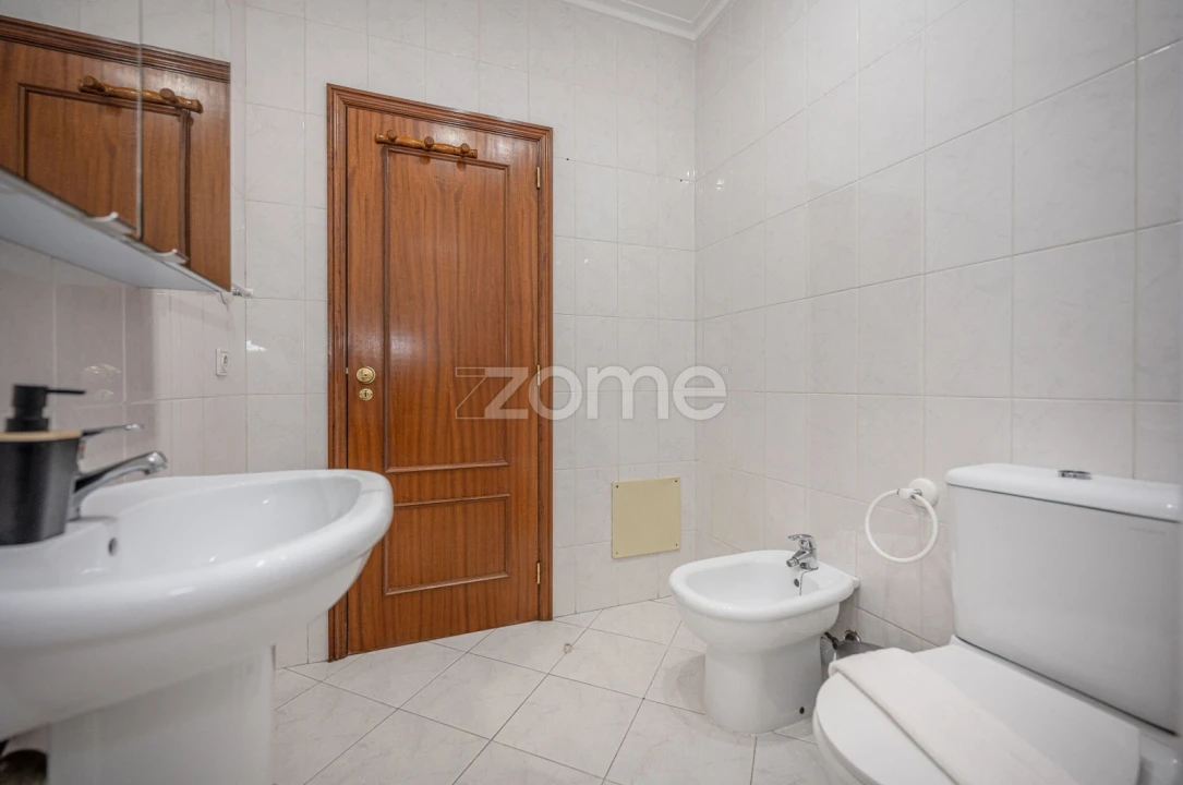 Apartamento T2 para Venda em Oliveira do Douro Foto 24