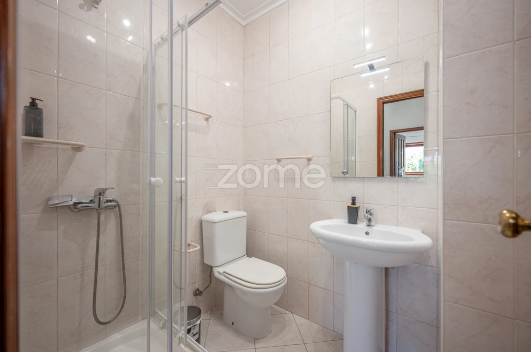 Apartamento T2 para Venda em Oliveira do Douro Foto 18