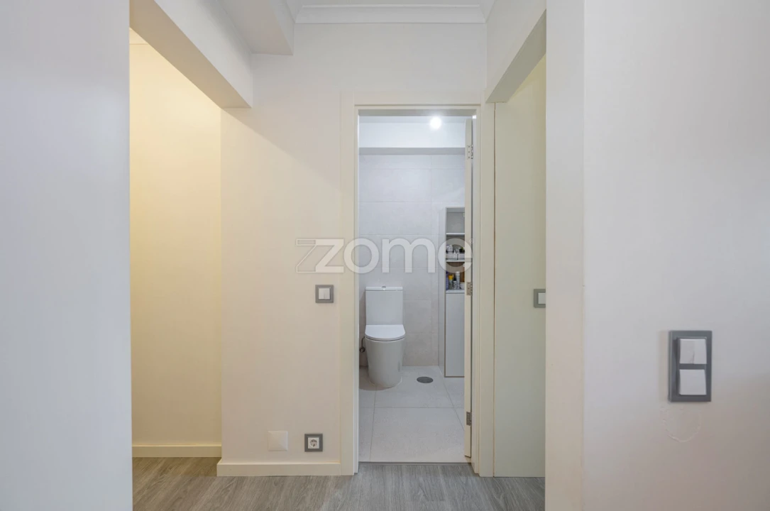 Apartamento T1 para Venda em Cedofeita, Santo Ildefonso, Sé, Miragaia, São Nicolau e Vitória Foto 23