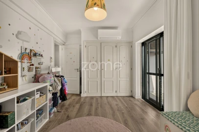Apartamento T4 para Venda em Queluz e Belas