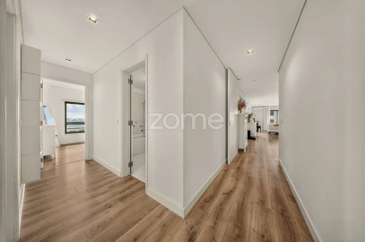 Apartamento T4 para Venda em Queluz e Belas