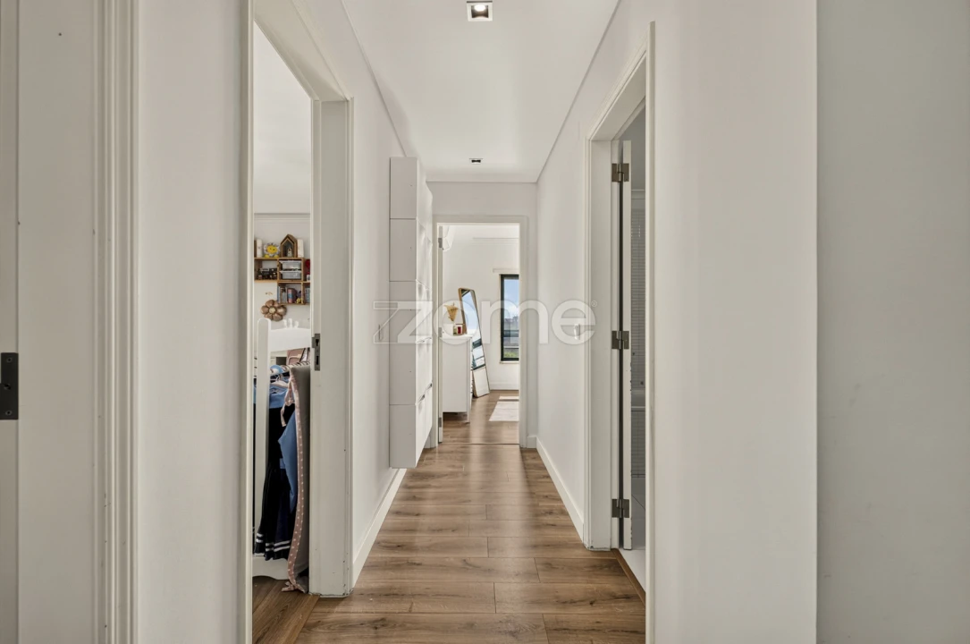 Apartamento T4 para Venda em Queluz e Belas Foto 23