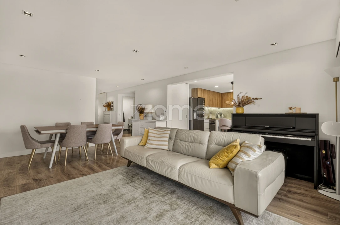 Apartamento T4 para Venda em Queluz e Belas Foto 8
