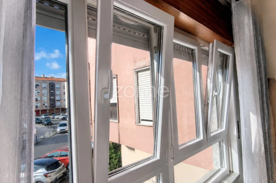 Apartamento T3 para Venda em Algueirão-Mem Martins Foto 13
