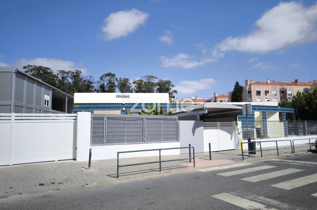 Apartamento T3 para Venda em Algueirão-Mem Martins Foto 19