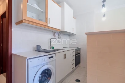 Apartamento T1 para Arrendamento em Tamengos, Aguim e Óis do Bairro