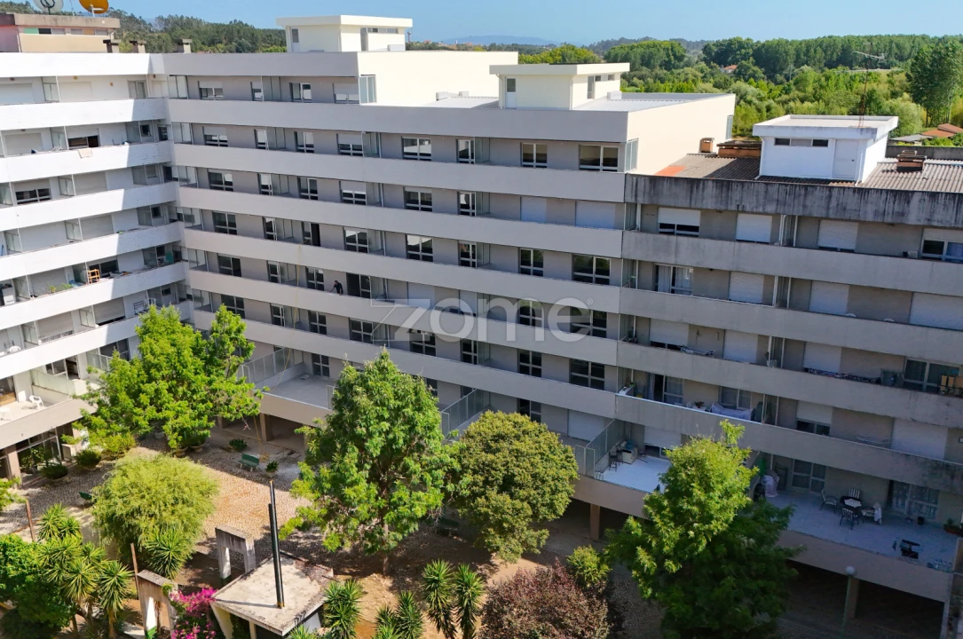 Apartamento T1 para Arrendamento em Tamengos, Aguim e Óis do Bairro Foto 17