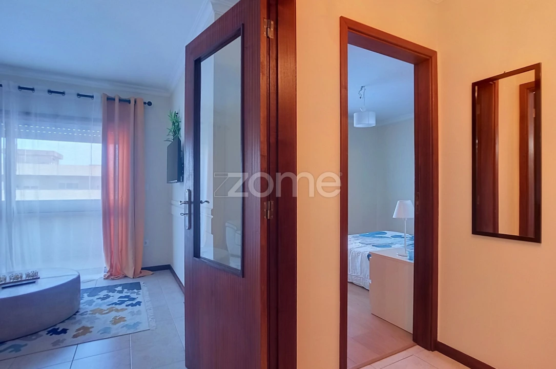 Apartamento T1 para Arrendamento em Tamengos, Aguim e Óis do Bairro Foto 11