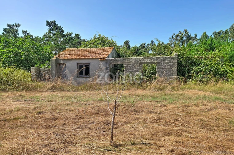 Moradia T1 para Venda em Marinha das Ondas Foto 21