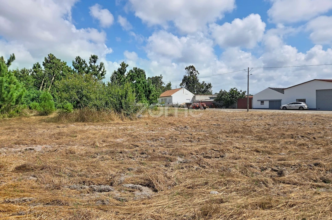 Moradia T1 para Venda em Marinha das Ondas Foto 12