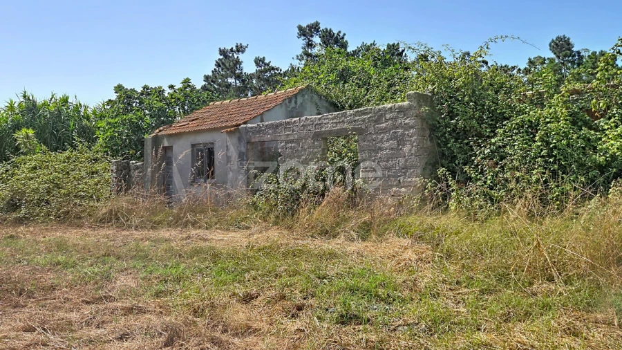 Moradia T1 para Venda em Marinha das Ondas