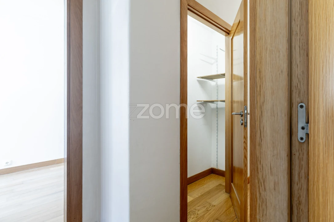 Apartamento T2 para Venda em Venteira Foto 16