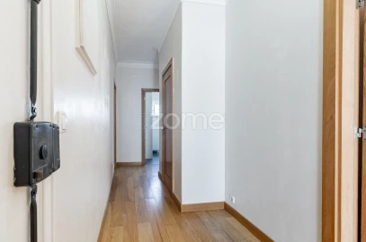 Apartamento T2 para Venda em Venteira