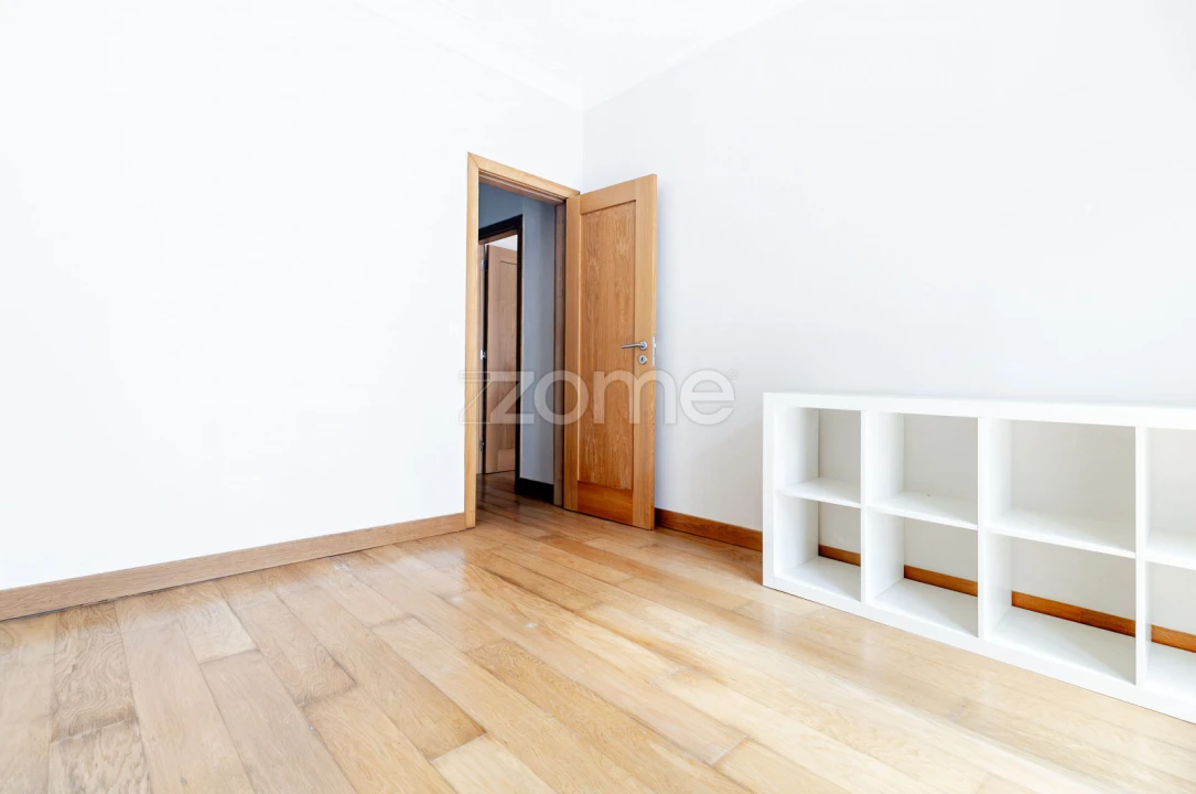 Apartamento T2 para Venda em Venteira Foto 5