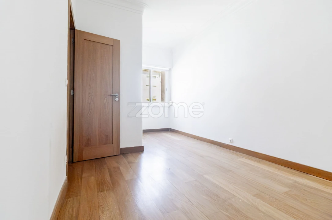 Apartamento T2 para Venda em Venteira Foto 9