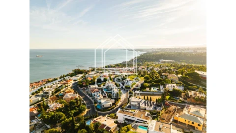 Moradia T6 para Venda em Algés, Linda-A-Velha e Cruz Quebrada-Dafundo
