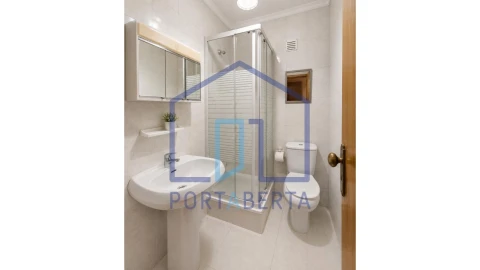 Apartamento T2 para Venda em Santa Maria Maior