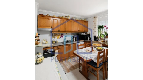 Apartamento T2 para Venda em Santa Maria Maior