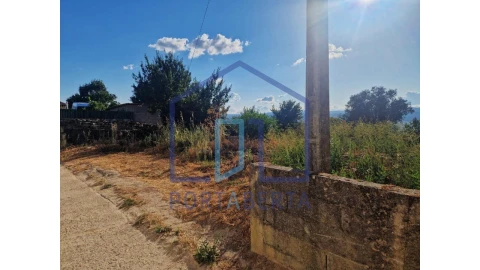 Moradia T2 para Venda em Aguas Frias