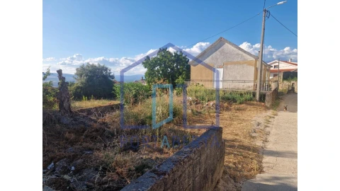 Moradia T2 para Venda em Aguas Frias
