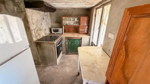Moradia T2 para Venda em Baião (Santa Leocádia) e Mesquinhata