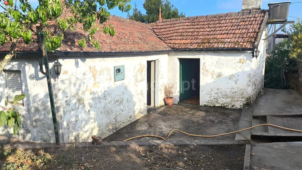 Moradia T2 para Venda em Soalhães Foto 3
