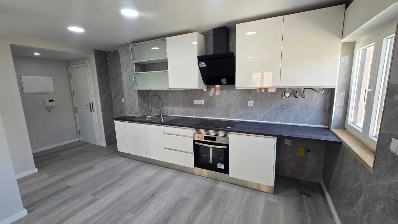 Apartamento T2 para Venda em Corroios Foto 1