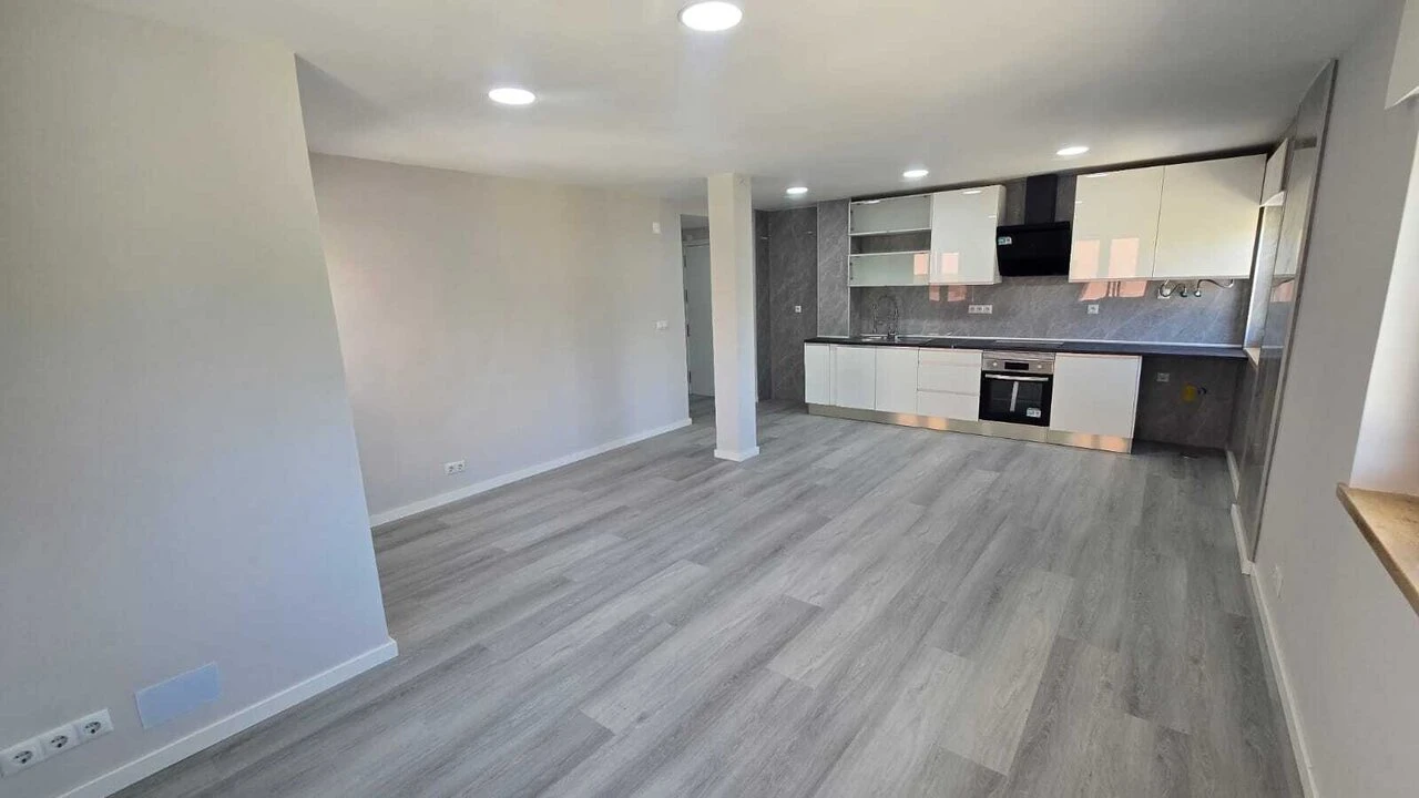 Apartamento T2 para Venda em Corroios Foto 2