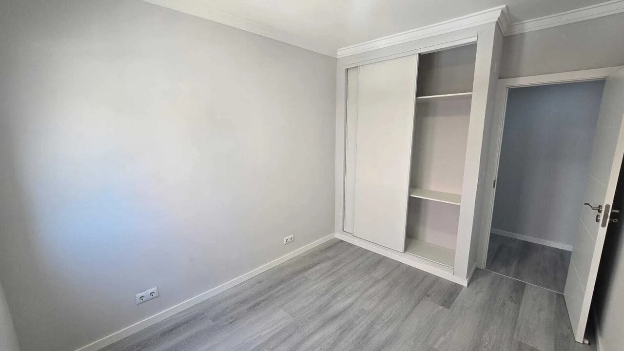 Apartamento T2 para Venda em Corroios Foto 3