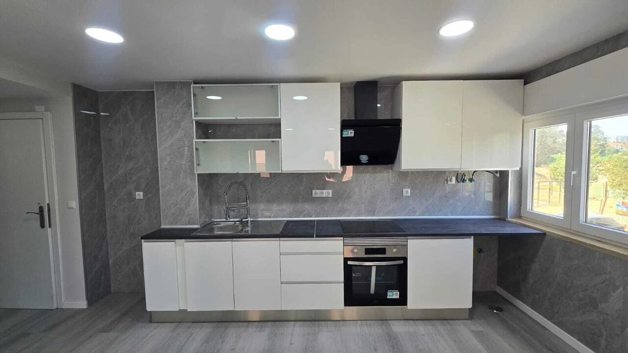 Apartamento T2 para Venda em Corroios Foto 6